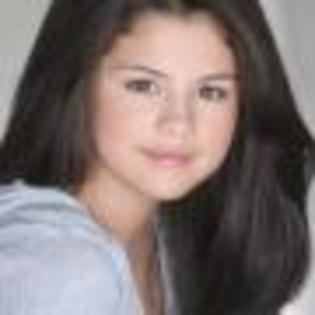 Selena_Gomez_1228936537_3 - alegere 3