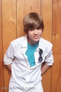 justinbieber_1264096195 - 0000poze cu justin biber