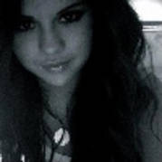 19 - fan club selena gomez