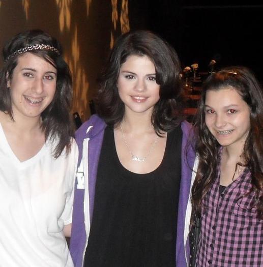 selena-fan-pix (3) - Selena Gomez