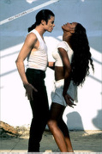 IAPOVZEHUGJOAHIPPPQ - Michael Jackson