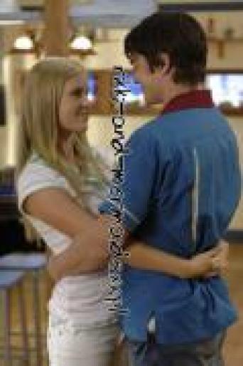 FRYWQJMUVFEIONNAXXU; Emma si Ash
