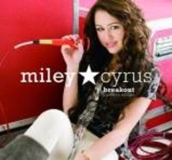 2mm72vl - poze Miley Cyrus printre care unele chiar sunt rare