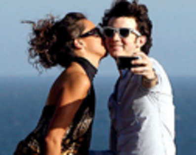 154867edc90da06124652113718309 - KEVIN JONAS SI DANIELLE DELEASA