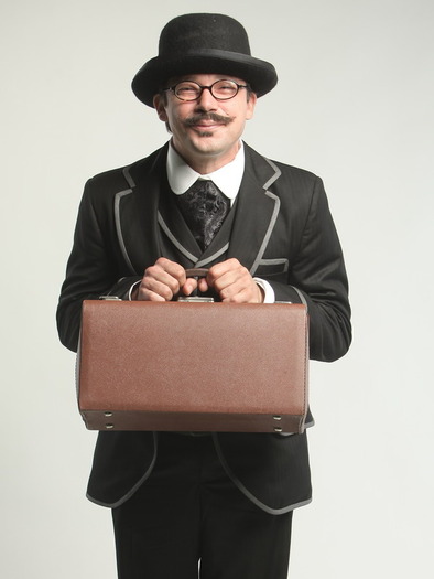 Cristi Iacob (Dr. Moise Flaisberg)