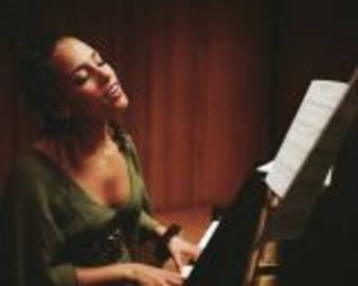 alicia_keys_23 - Alicia Keys