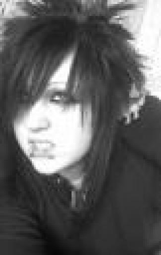 gallery_12755_41_11053.thumbnail[1] - poze emo