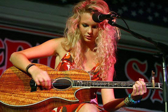 Taylor_Swift