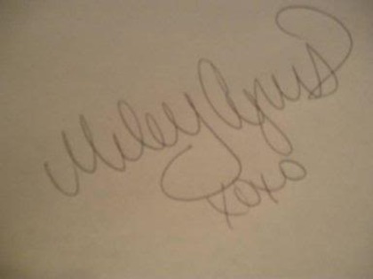 l_98ad124f295bb8845eca184b86fbe750 - Miley  Autografe si scrisori