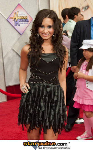 Demi%20Lovato-CSH-052627