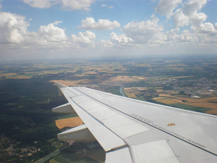 P7030183 - vedere din avion si terminal Paris