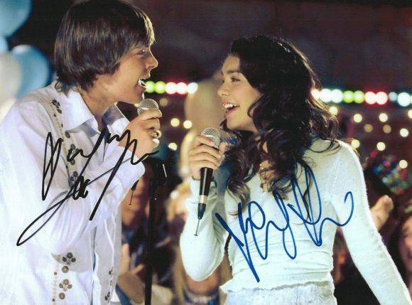 o_Zach_Efron___Vanessa_Hudgens_RARE_DUEL-SIGNED_8x10___ - autografe