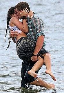 miley-liam-love.xlarge - Miley-Personal Picture
