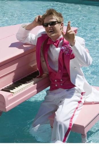 lucas_grabeel_high_school_musical_2_pic