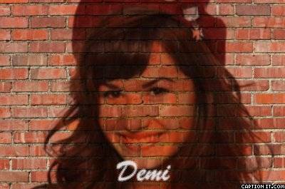 captionit025225I528D38 - Demi Lovato