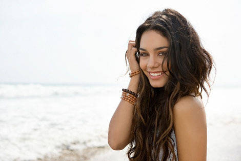 Vanessa-Hudgens-ta01 - PoZe VaNeSsA HuDgEnS