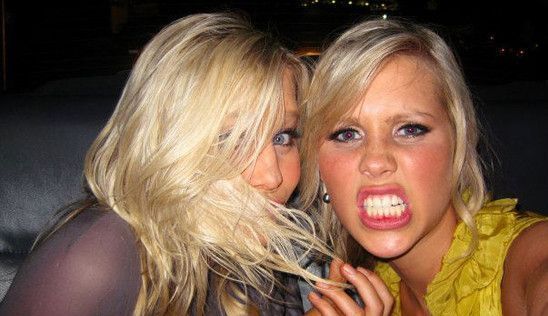 Claire-Holt-h2o-just-add-water-7216534-548-316