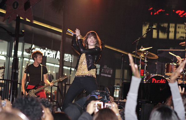 Demi+Lovato+Rocks+Hollywood+iYlc-nVY2K-l - 0-Demi Lovato-0