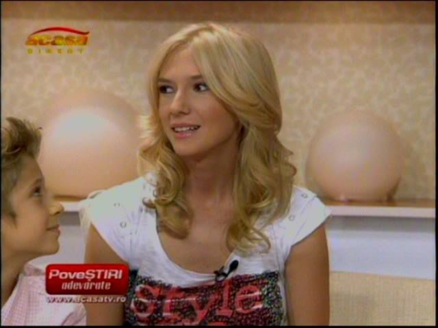 Snapshots25 - Poze Cu Adela Popescu-Lia In Ingerasii Si Cativa Colegi