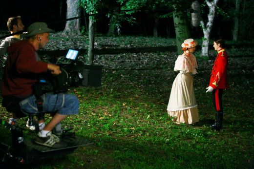 astazi-in-aniela-spectacol-incendiar-de-cancan-si-primul-sarut-dintre-radu-si-aniela_3_1 - Aniela