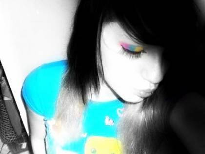 IMESZTMMZAWBWMUHRSQ - EmO gIrLs