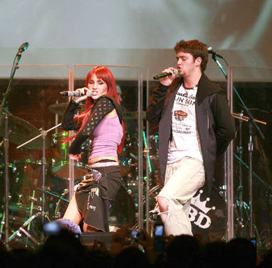 0823130446e30250129d9oj0 - poze Dulce Maria si Christopher Uckermann