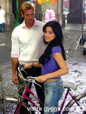 normal_MaitePerroni009