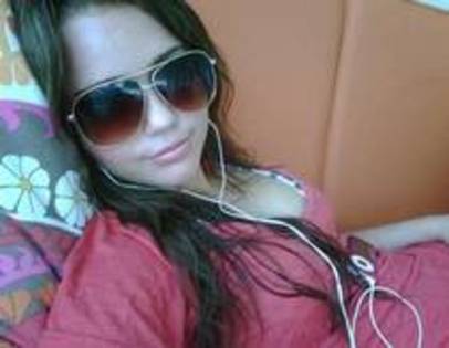 WJJSOKVSGXKEEKINAJZ - Album special pentru Miley Cyrus