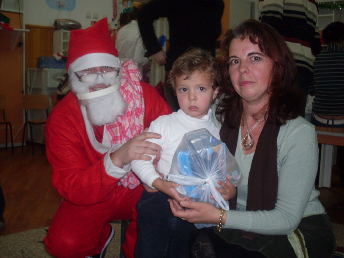 A VENIT MOS CRACIUN! - THEO