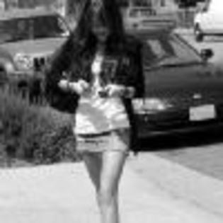 8QjkSV806914-01 - multe poze miley