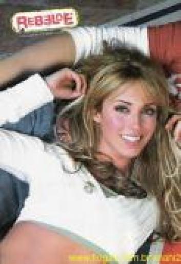 CVUKGIJUGXCHYBZTSFP - Anahi