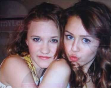 100% sexy - Miley Cyrus and Emily Osment