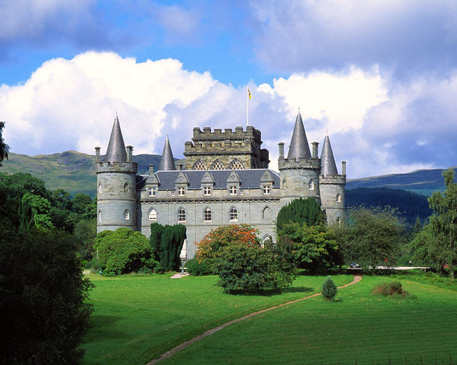 Inverary Castle, Scotland 2 - CASTELE