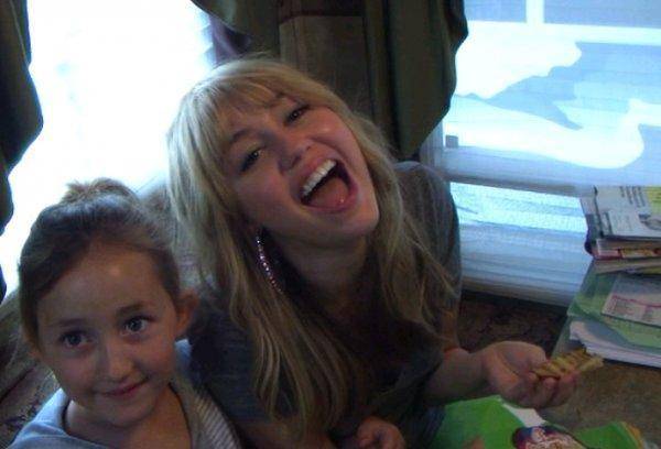 funxqt[1] - Rare photo Miley Cyrus