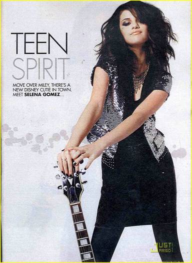 68698 - selena gomez