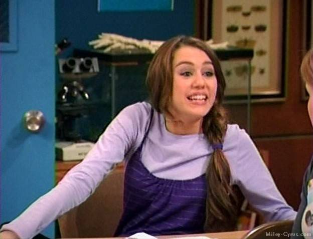 miley-cyrus_com-hannahmontana-season2promo1-063