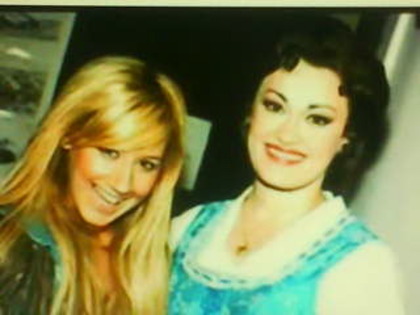 DSC00905 - ASHLEY TISDALE POZE RARE