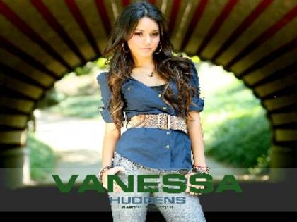 MilezAndVaneMyIdols - ce tinuta-vanessa