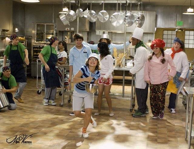 HIGHSCHOOLMUSICAL2_011 - Pentru fani SunPhoto