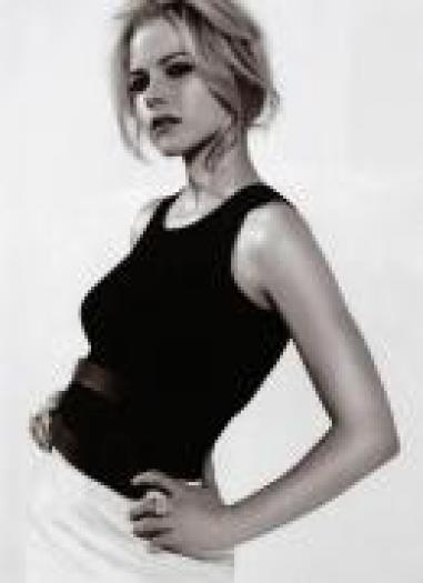 UGWDJQLDFFZTXHIIPFB - alte poze cu avril lavigne