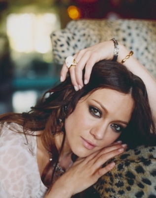 Hilary-hilary-duff-230814_316_400 - x - Hilary Duff