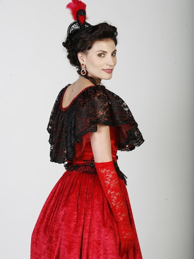 Ioana Ginghina (Arta) - Aniela-personaje