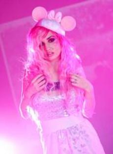 m_f124f9c35e2e458cb768bd365ea9779d - audrey kitching