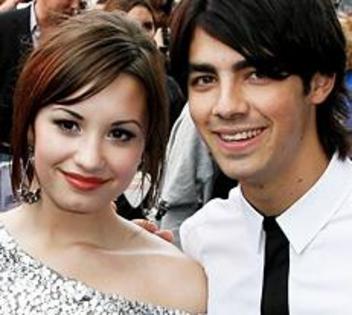 Dami si Joe - Demi Lovato- Soony