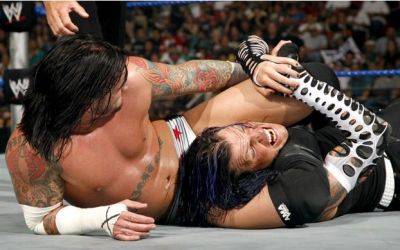 normal_1-3~10 - Jeff Hardy vs Cm Punk at The Bash