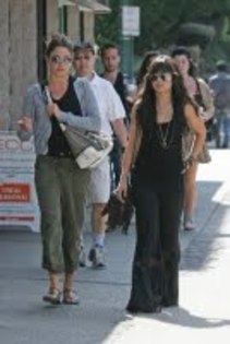 Vanessa and Nikki 1 - Nikki Reed si Vanessa Hudgens