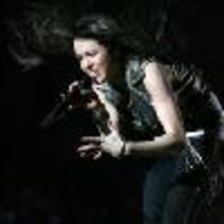 8swhLY170835-01 - multe poze miley