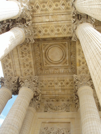 Pantheon; Monument unde sunt inhumati: Al Dumas, Emile Zola, Marie Curie, Braille, si multi alti oameni mari
