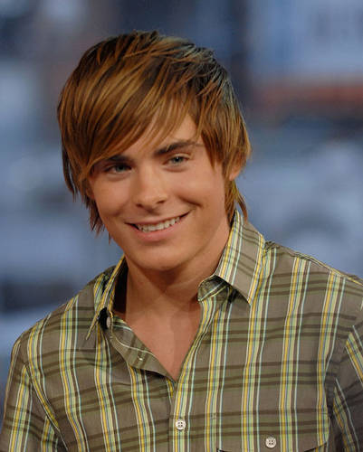 Zac Efron (9) - Pt Miley Vanessa Ashley Demi Selena