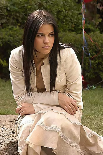 KCWUMDHWJRJMPIGQLSM - Maite Perroni